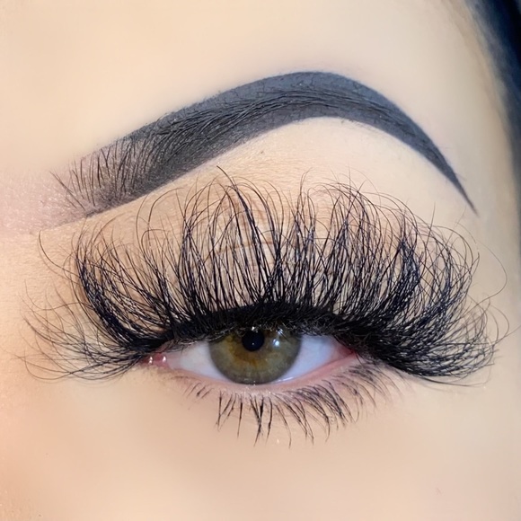 25mm Mink Eyelashes - Diamond - Picture 4 of 4